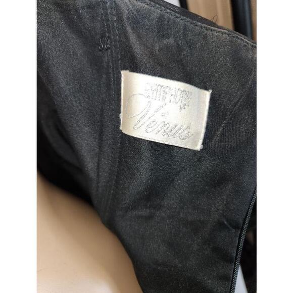 Symphony of Venus Strapless Bridal Dress - Picture 9 of 10